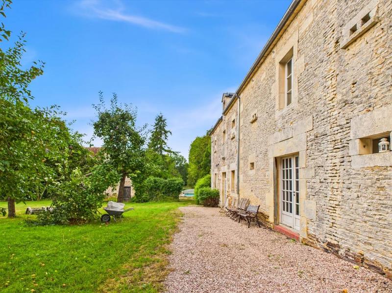 Manoir - 450 m² - 16 pièces