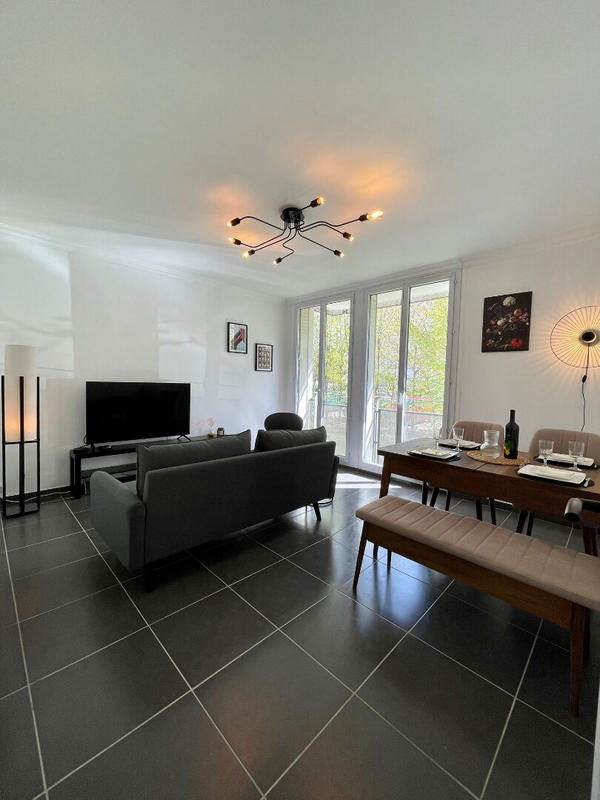 Appartement - 81 m² - 5 pièces