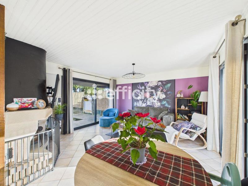 Pavillon - 120 m² - 4 pièces