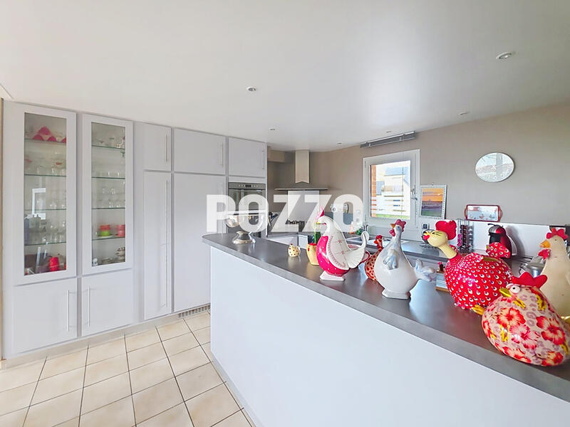 Maison - 197 m² - 8 pièces