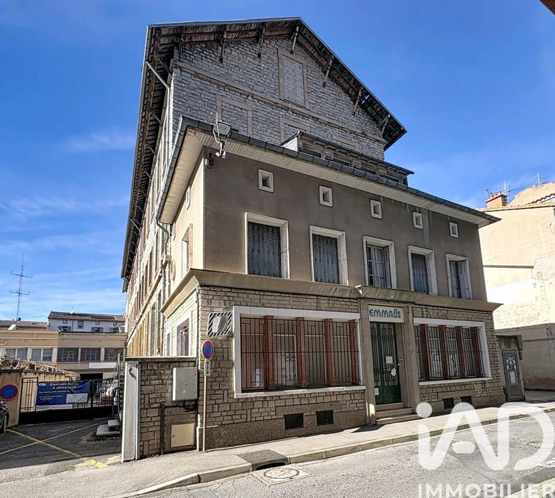 Immeuble - 2 600 m²