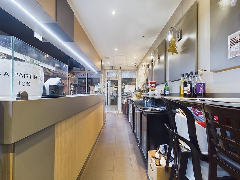 Hôtellerie / Restauration - 76 m² - 5 pièces