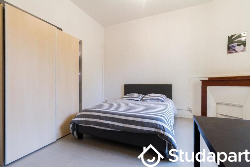 Chambre - 13 m² - 1 pièce