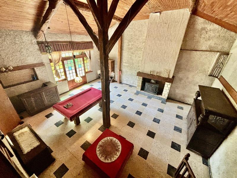Maison traditionnelle - 228 m² - 4 pièces