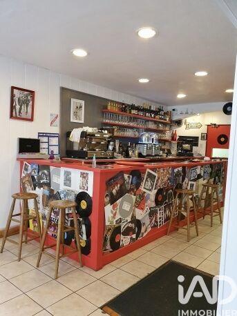 Maison - 240 m² - 7 pièces