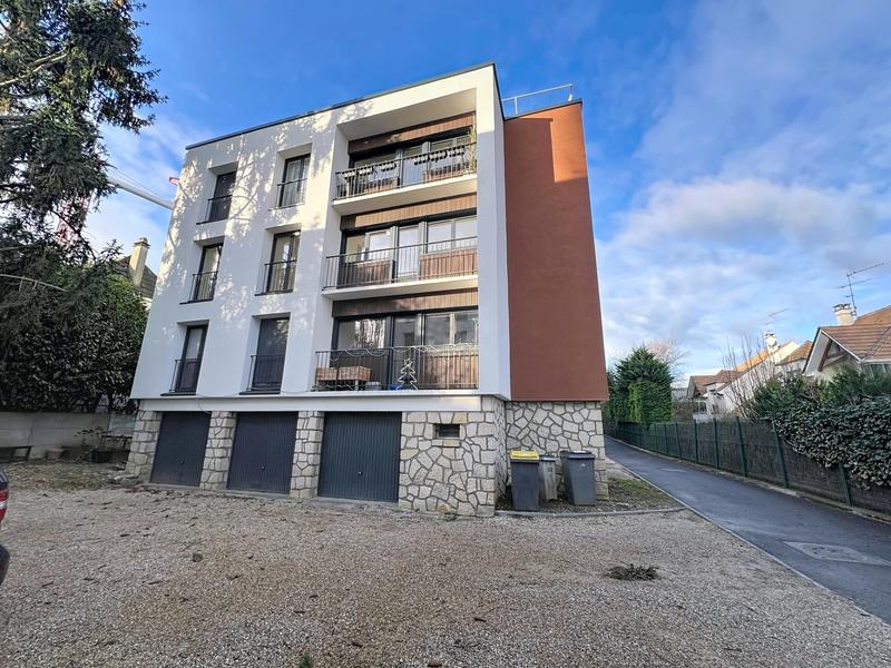 Appartement - 85 m² - 5 pièces