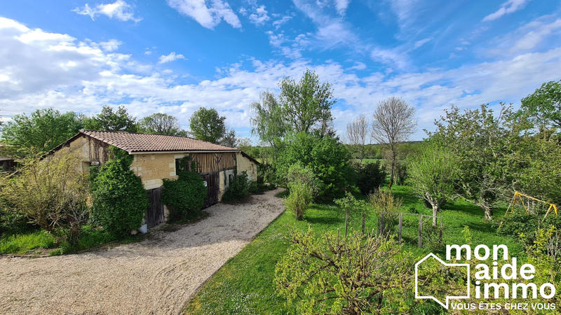 Maison - 250 m² - 7 pièces