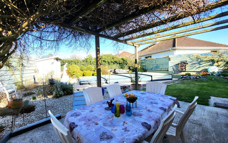 Maison - 245 m² - 11 pièces