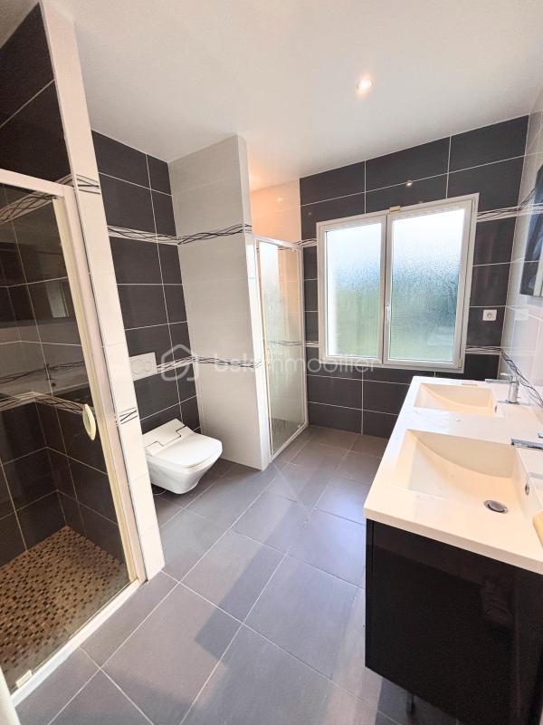 Maison - 186 m² - 7 pièces