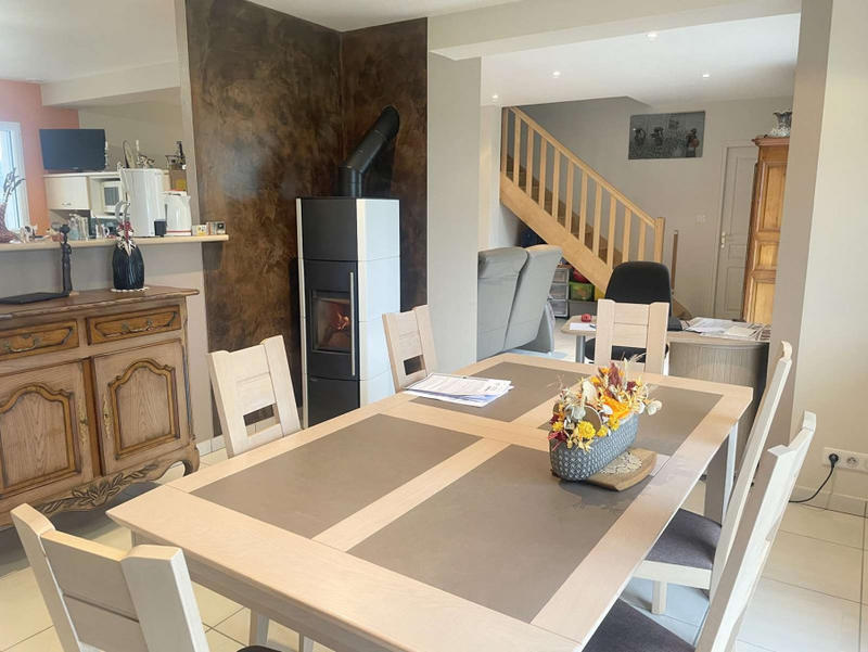 Maison - 280 m² - 10 pièces