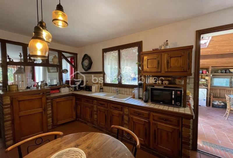 Villa - 180 m² - 8 pièces