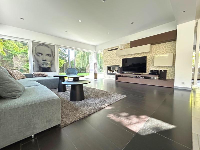 Maison - 180 m² - 6 pièces