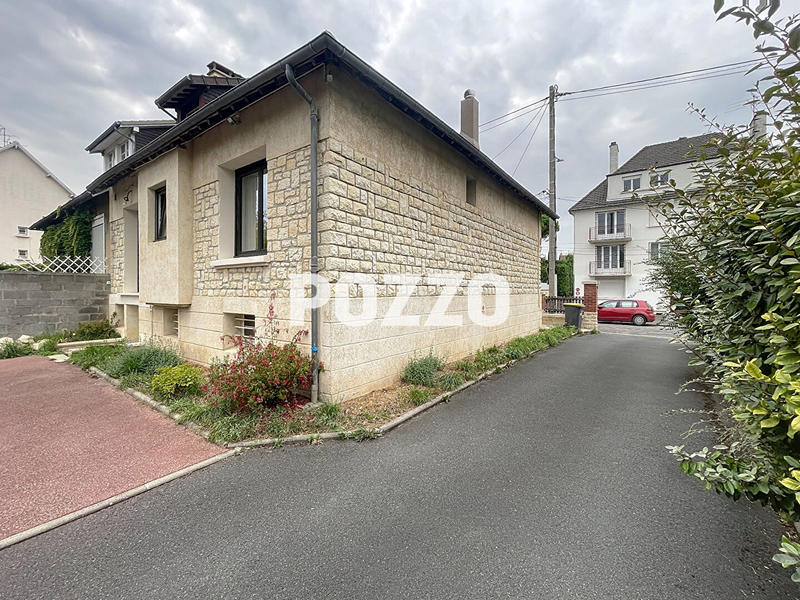 Maison - 111 m² - 6 pièces