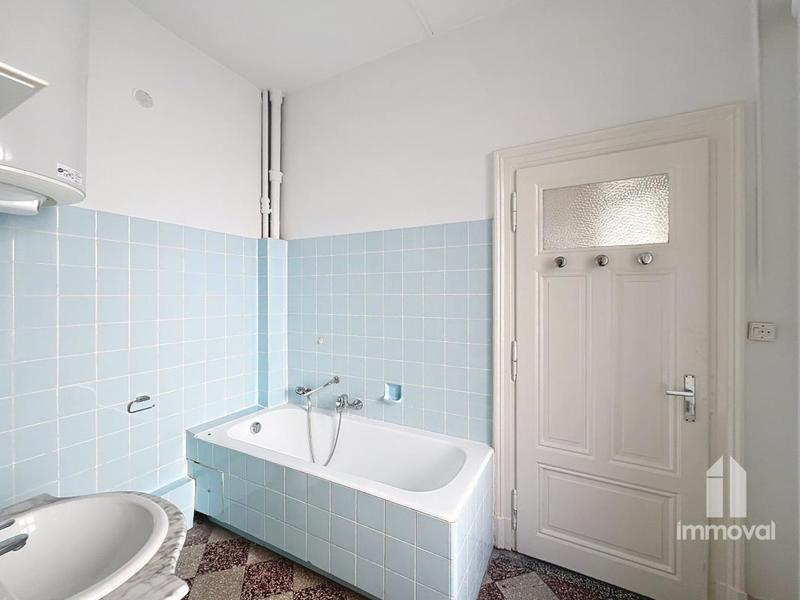 Appartement - 197 m² - 7 pièces