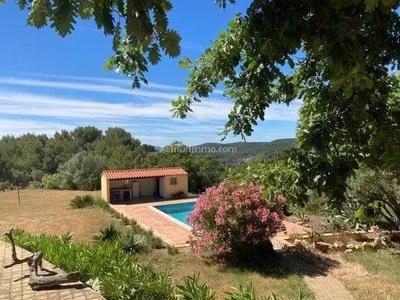 Maison - 221 m² - 6 pièces