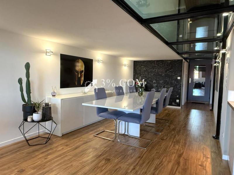 Loft - 133 m² - 4 pièces
