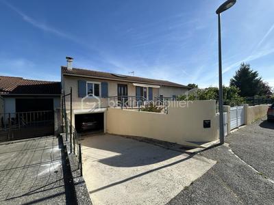 Maison - 122 m² - 7 pièces