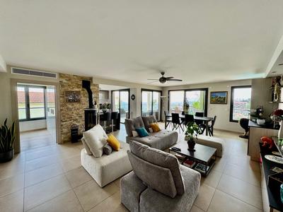 Appartement - 123 m² - 4 pièces