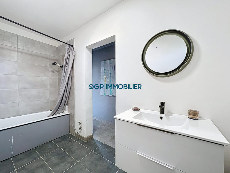 Maison - 93 m² - 5 pièces