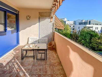 Appartement - 81 m² - 3 pièces