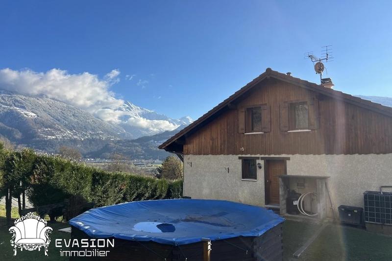 Maison - 223 m² - 6 pièces