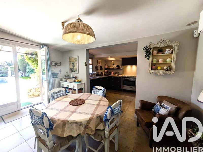 Maison - 179 m² - 7 pièces