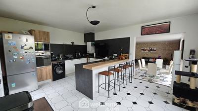 Maison - 107 m² - 5 pièces