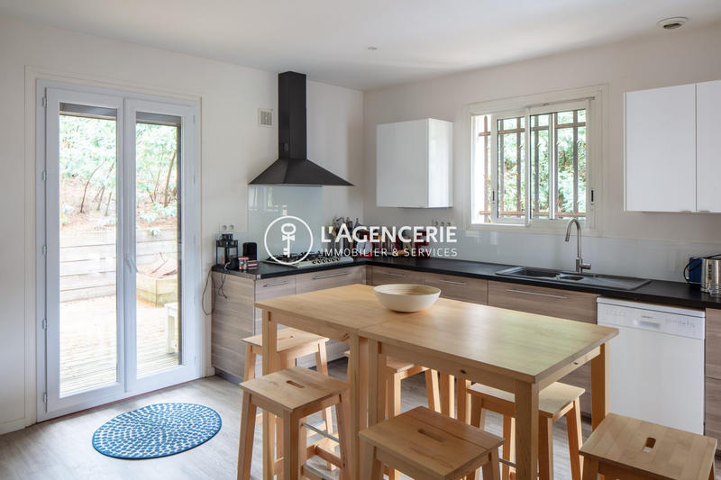 Maison - 190 m² - 6 pièces