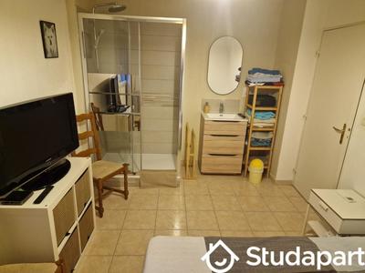 Chambre - 12 m² - 1 pièce