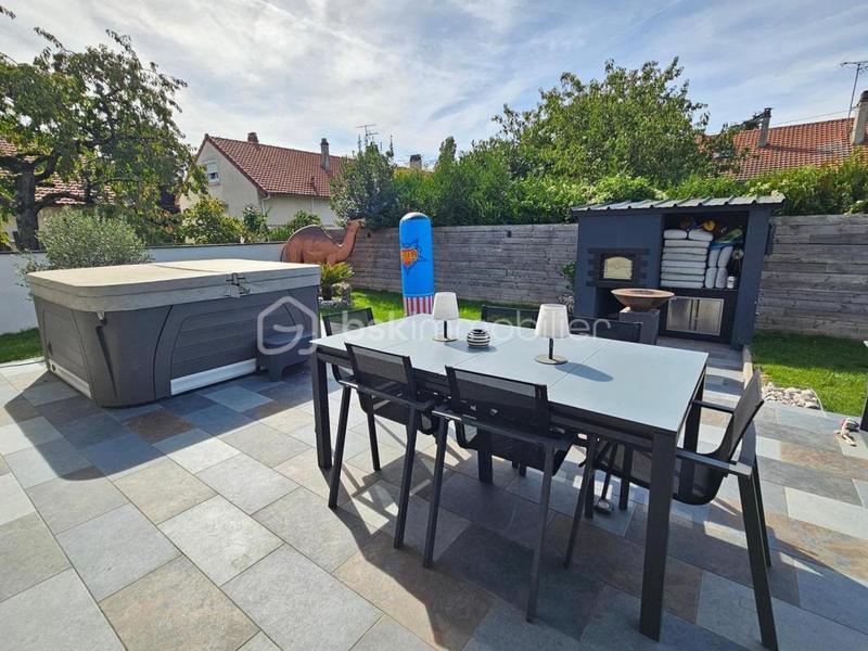 Pavillon - 134 m² - 5 pièces