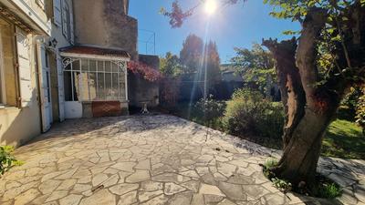 Maison - 246 m² - 7 pièces