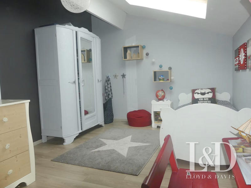 Maison contemporaine - 203 m² - 8 pièces