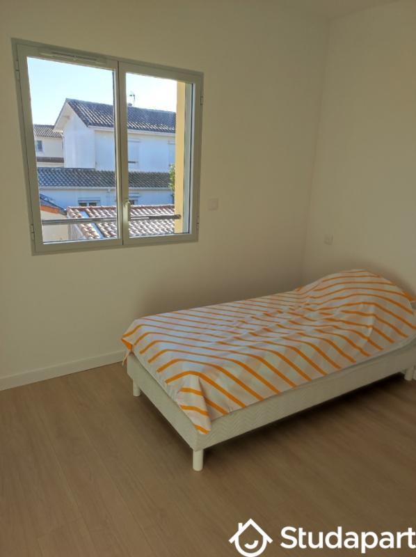 Chambre - 9 m² - 1 pièce