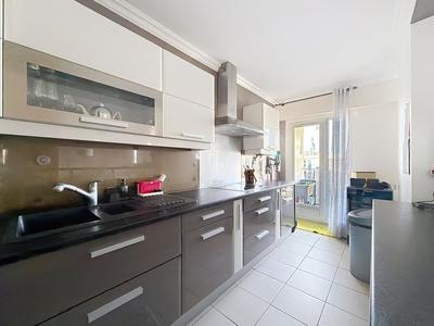 Appartement - 82 m² - 3 pièces