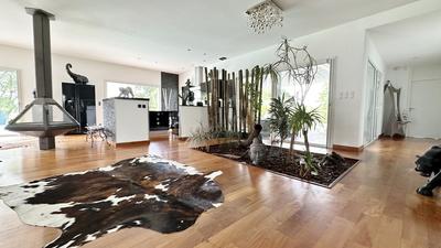 Maison d'architecte - 266 m² - 7 pièces