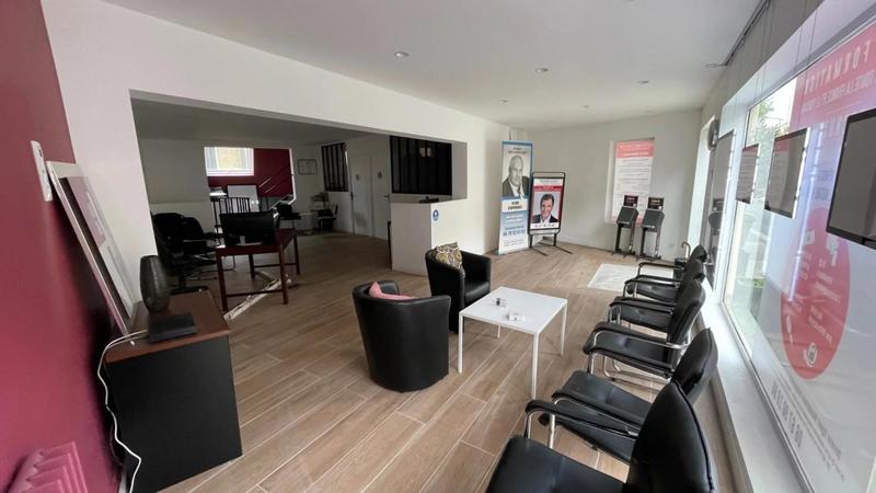 Bureau - 270 m² - 6 pièces