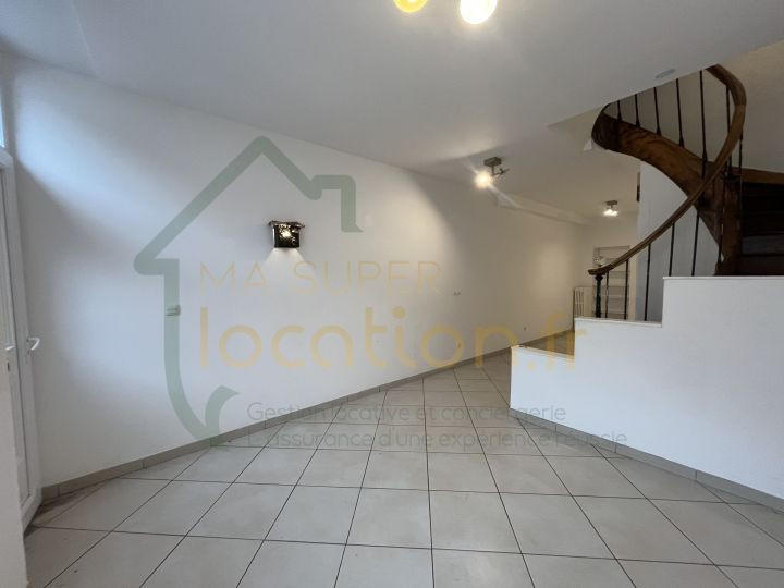 Maison - 146 m² - 8 pièces