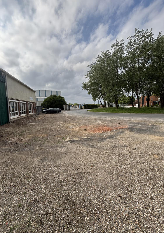 Local d'activités - 220 m²