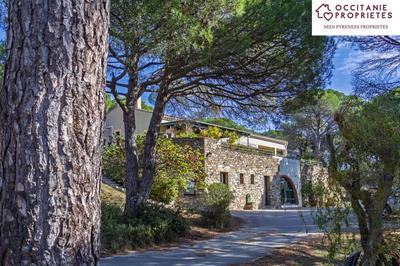 Propriété - 320 m² - 7 pièces