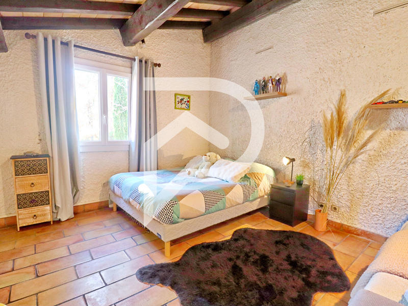 Villa - 167 m² - 6 pièces