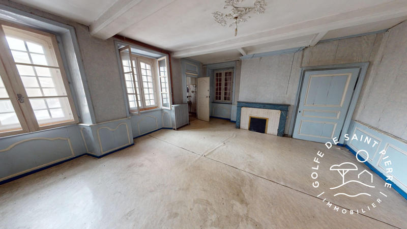 Maison ancienne - 300 m² - 15 pièces