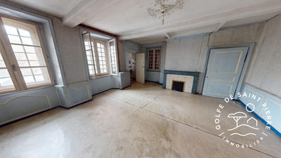Maison ancienne - 300 m² - 15 pièces