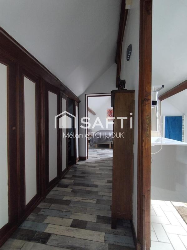 Maison - 180 m² - 7 pièces