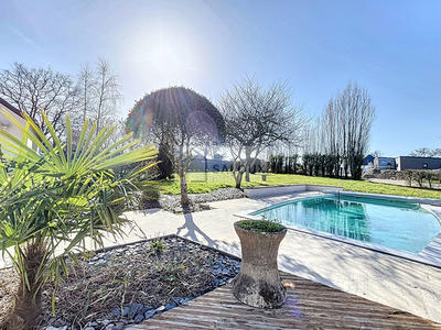 Maison - 267 m² - 8 pièces