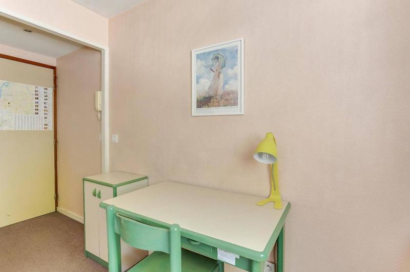 Chambre - 12 m² - 1 pièce