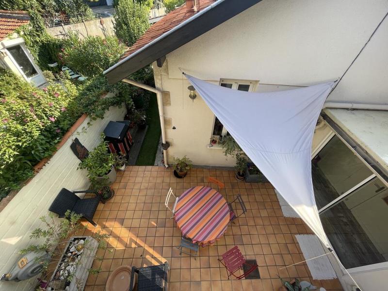 Maison - 200 m² - 7 pièces