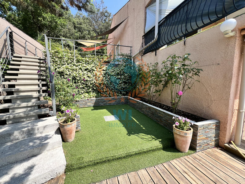 Maison - 233 m² - 10 pièces