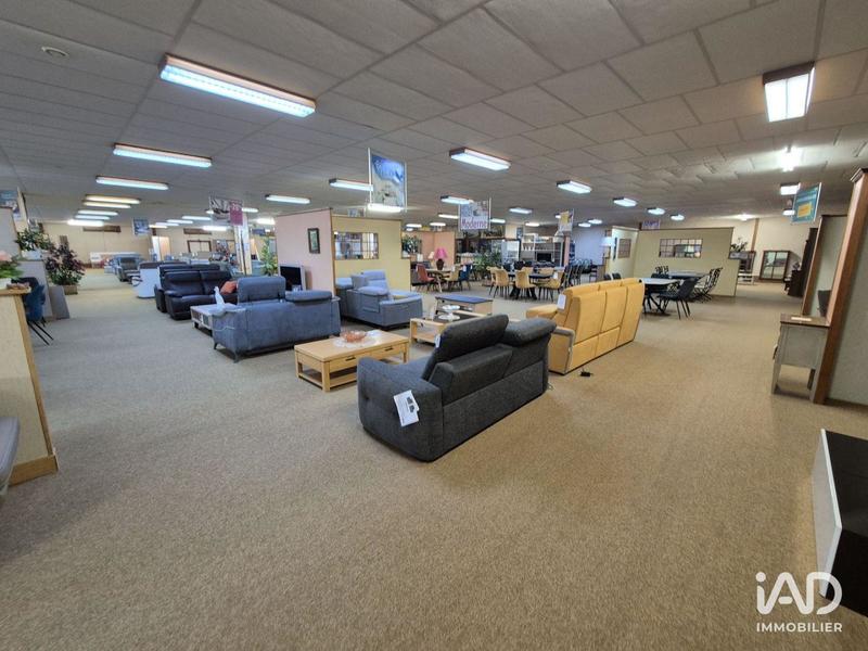 Local commercial - 1 500 m²