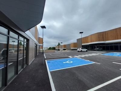 Local commercial - 627 m²