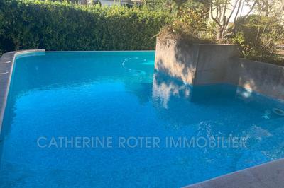 Villa - 200 m² - 7 pièces